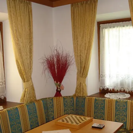 Отель Garni Ajarnola 3*