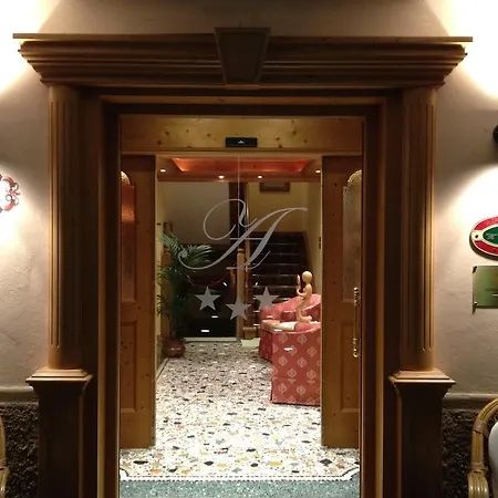 Hotel Garni Ajarnola