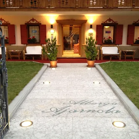 Hotel Garni Ajarnola