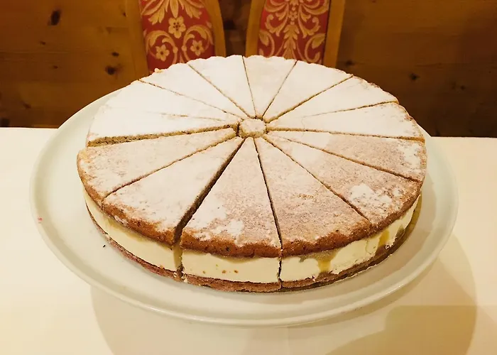 Garni Ajarnola 3* 奥伦佐卡多利