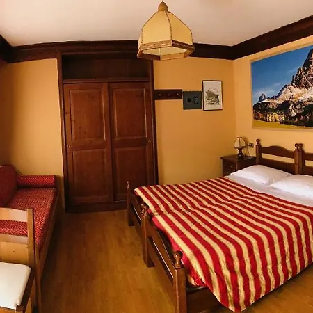 Garni Ajarnola