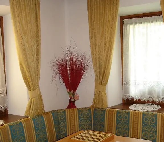 Hotel Garni Ajarnola 3*